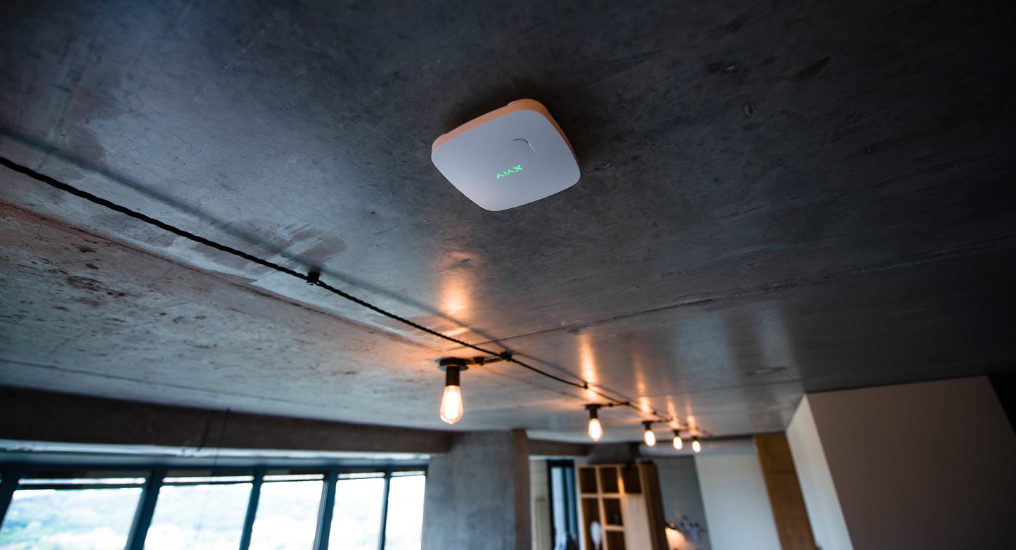 Detector de fumo e CO AJAX