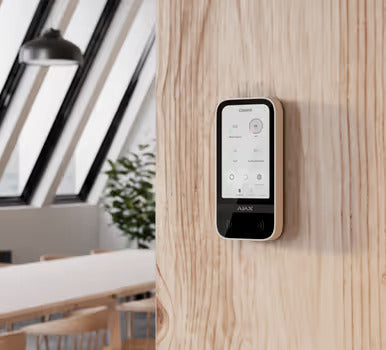 Teclado com ecrã tátil e RFID